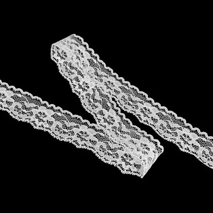 3 cm | White Delicate Narrow Lace | 5 Meters | SKU-61