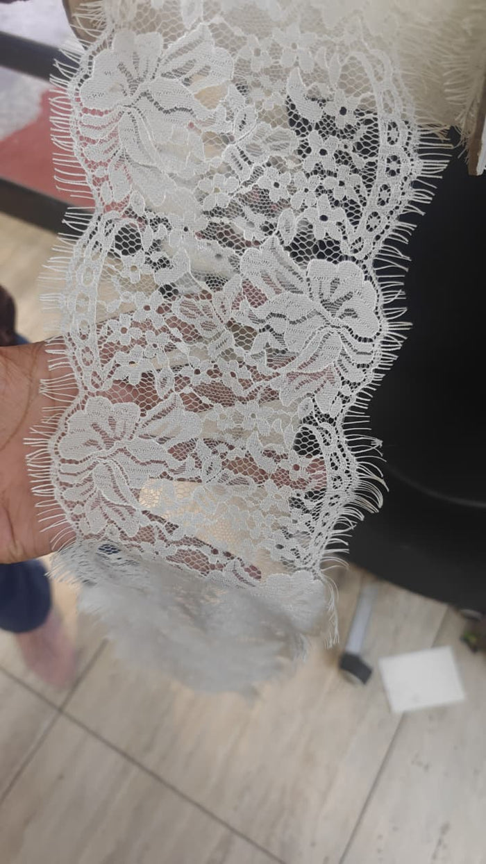 3 Meters | Floral Chantilly Lace | 15cm Width