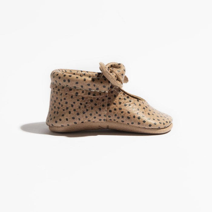 Almond Speckles Knotted Bow Baby Shoe - Babies in Bloom