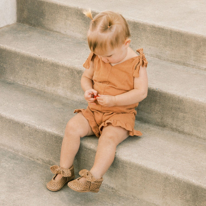 Almond Speckles Knotted Bow Baby Shoe - Babies in Bloom