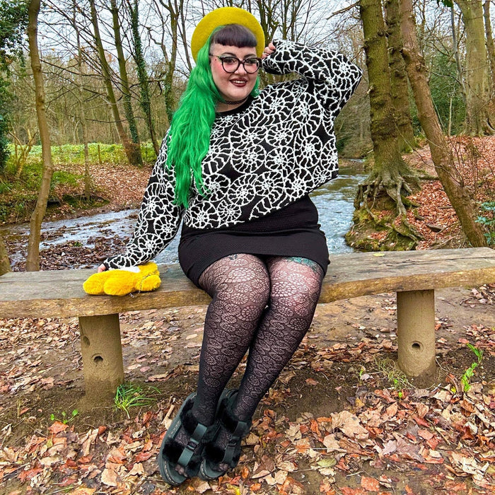 Emma, 5'7" - Size F