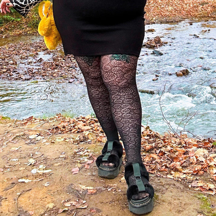 Emma, 5'7" - Size F