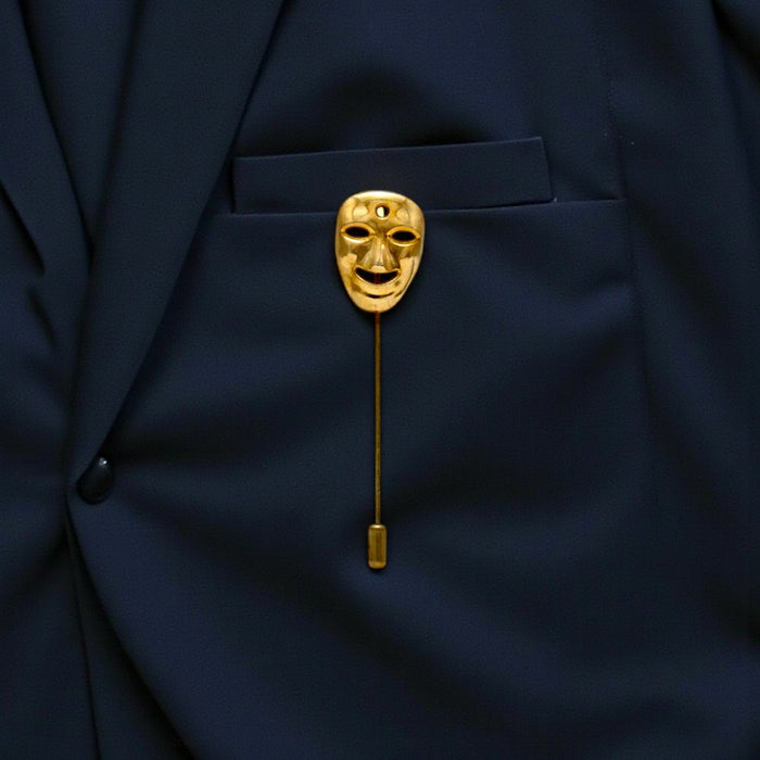 Ani Accessories Gold Mask Lapel Pin for Unique Style