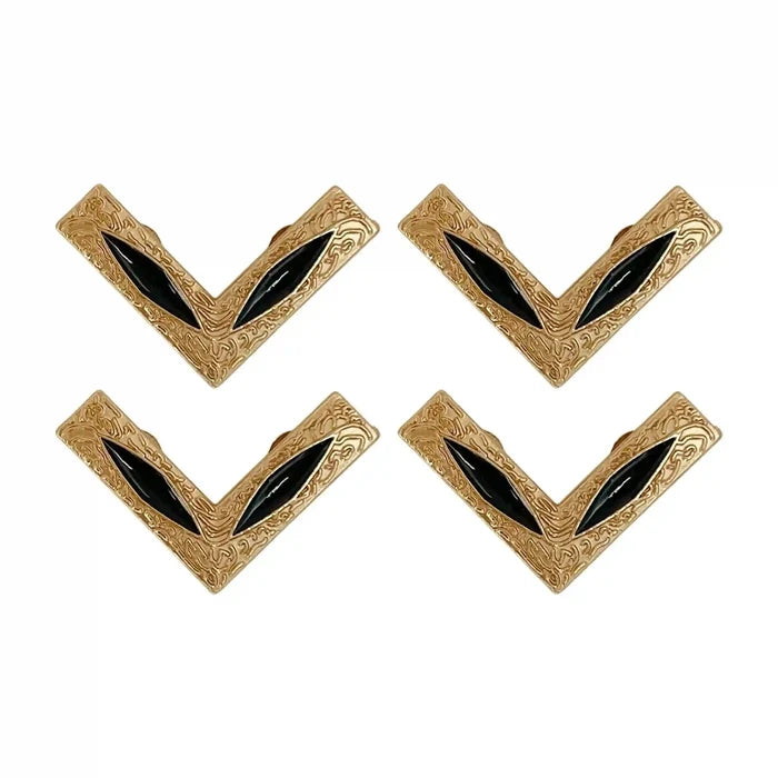 Black Enamel V Style Collar Tip