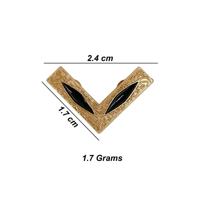 Black Enamel V Style Collar Tip