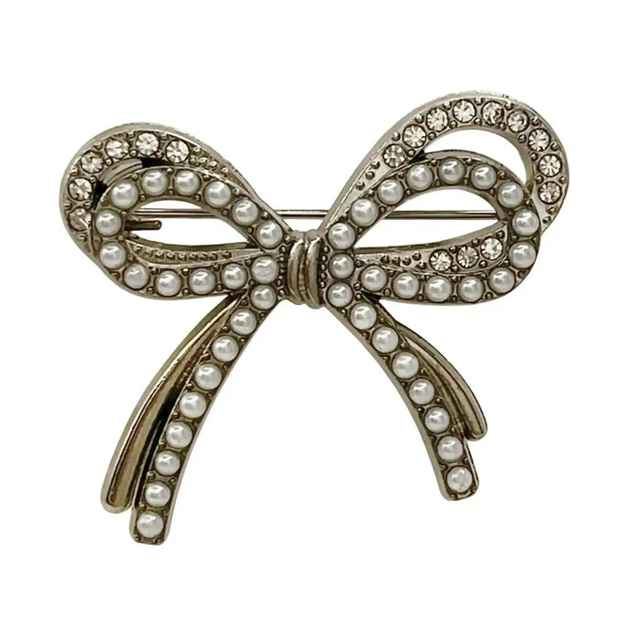 Elegant Bow Pearl Rhinestone Brooch for Women's Fashion, featuring a mix of pearls and rhinestones