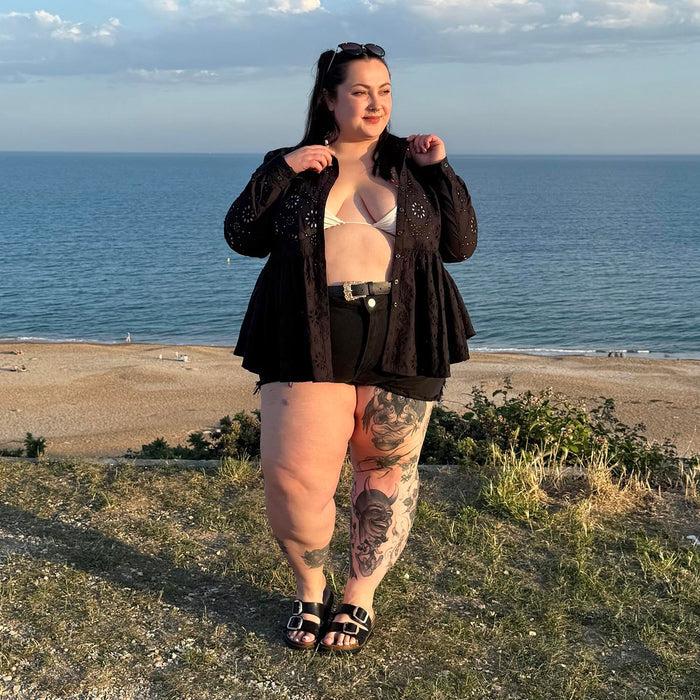 Tiana, 5ft 6in / 168cm - Size G2