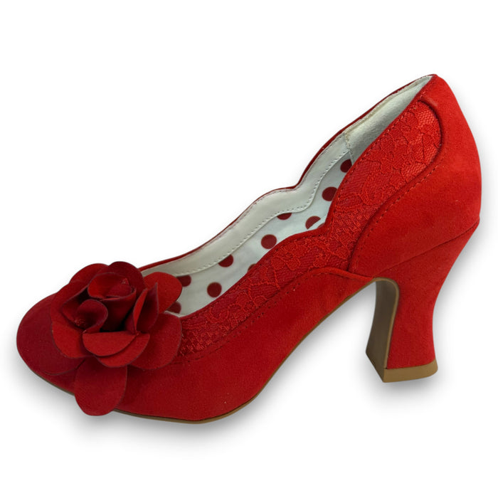 Chrissie (Red)