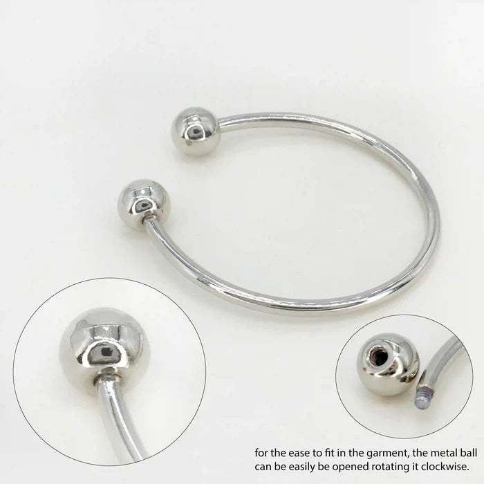 Ani Accessories Classic Oval Silver Metal Buckle  zooming image on the tip of the buckle and shown how its open in a white background.