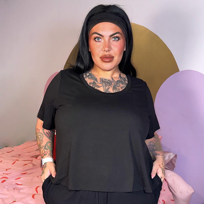Cooling Wood-Pulp Scoop Neck Tee - Black
