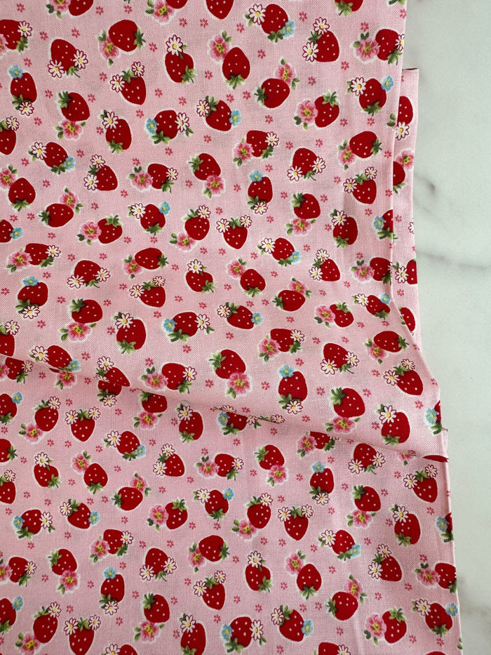 Cutie Berry - Pink with Red Berry (B) - Atsuko Matsuyama - 30's Collection - Yuwa