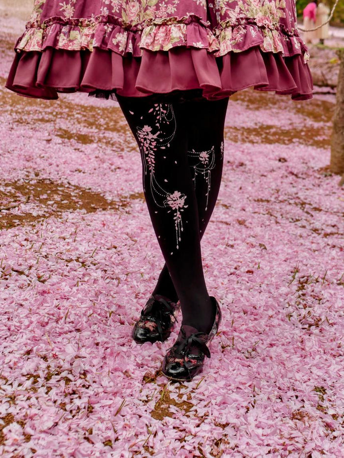 Daisy (Black Floral)