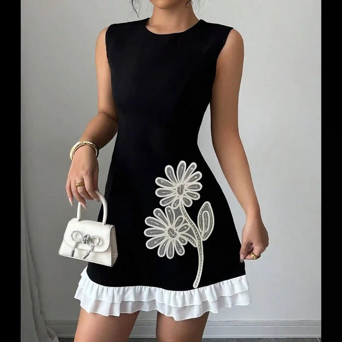 Delicate Floral Scallop Eyelash Trim Patch