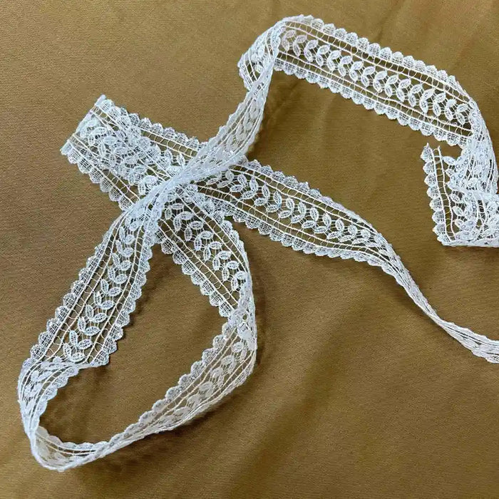 Delicate Leaf Pattern White Lace | Width 4cm (1.6 inches) 40mm | SKU-FML-20