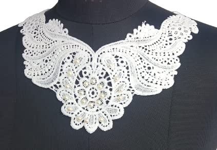Edwardian style lace choker collar close-up capturing delicate patterns, lacework, and fine craftsmanship for women’s outfits.