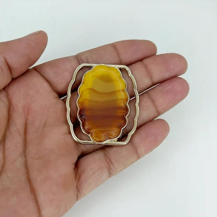Floating Open-Frame Buckle