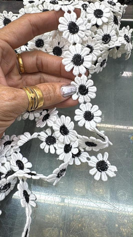 Floral Black & White Lace | 4 Meters