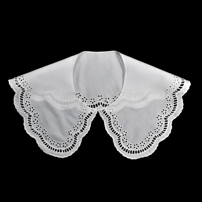 Ani Accessories floral border design Peterpan style collar with refined detailing for garment enhancement