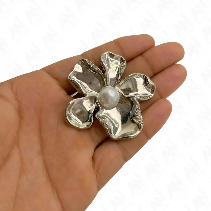 ani-accessories-silver-pearl-flower-hand