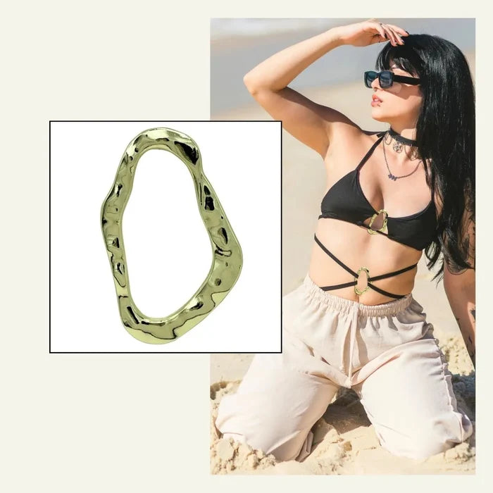 Fluid Form Design Metal Buckle