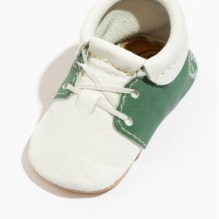 Hole-in-One Oxford Baby Shoe - Babies in Bloom