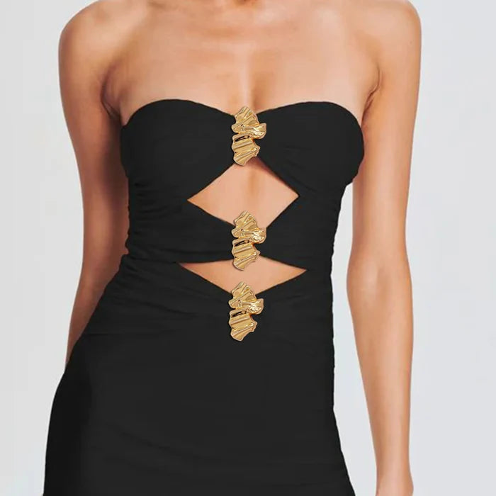 Irregular Metal Buckle//Button –( XL Size) wearing by the model black dress in the white background.