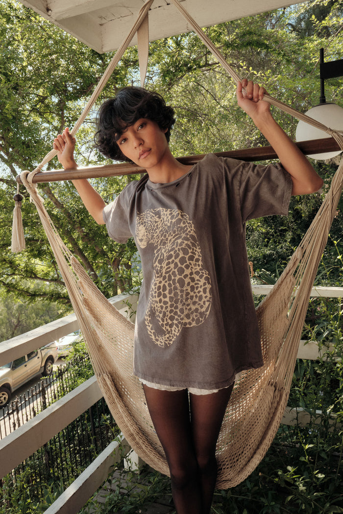 Lovely Leopard Distressed Oversize Graphic Tee - ShopPromesa