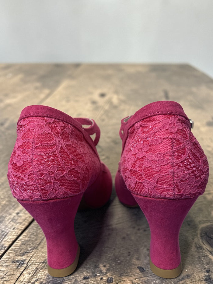 Lynn and Matching Tirana Fuchsia Wide Fit