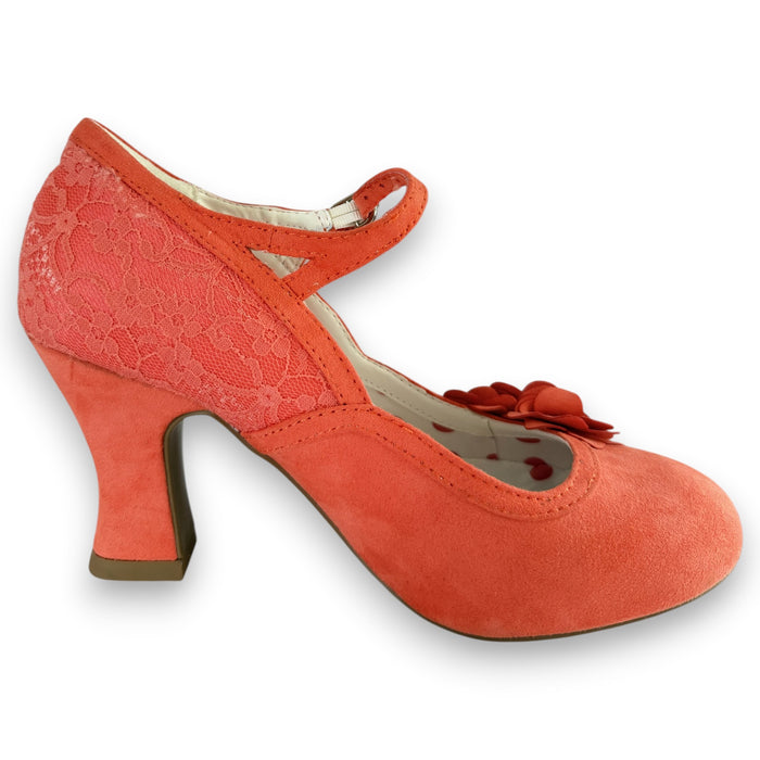 Lynn (Coral)