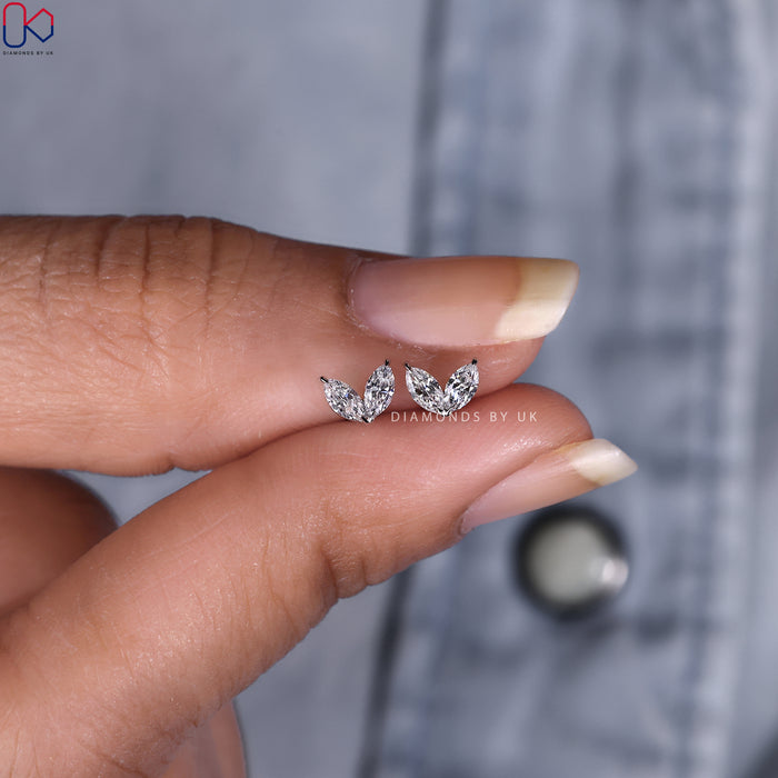 Stylish Diamondsbyuk earrings designed for a refined look.