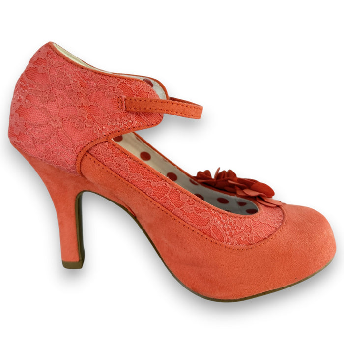Melinda and Matching Tirana Coral