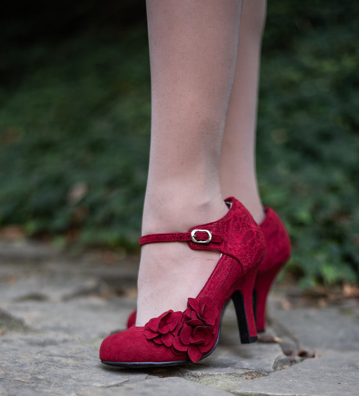 Melinda (Crimson)