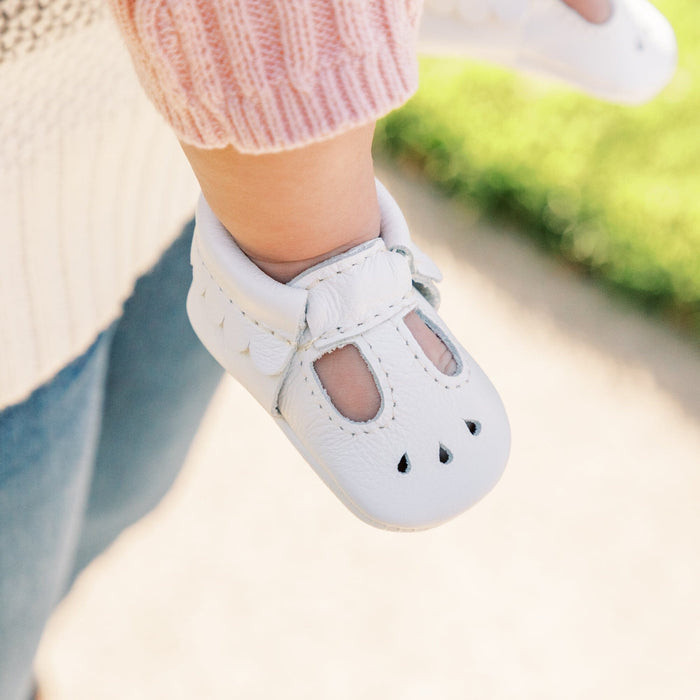 Newborn Bright White Mary Jane Baby Shoe - Babies in Bloom