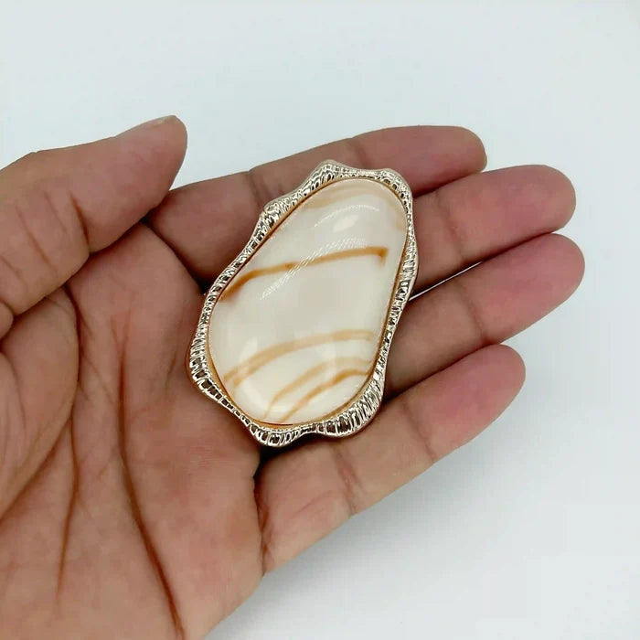 Organic Freeform Oyster Marvel Buckle
