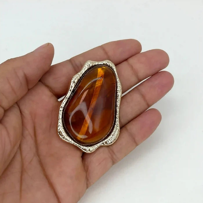 Organic Freeform Oyster Marvel Buckle
