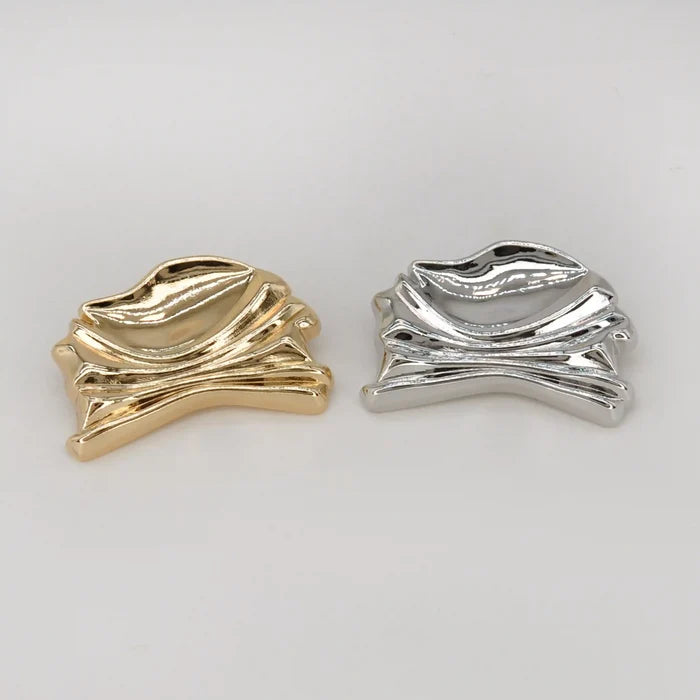 Organic Shape Metal Button | 20mm(32L), 28mm(44L) & 35mm(55L)