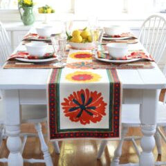 PAR Table Runner Flower Power