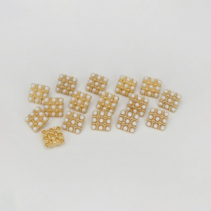 Gold / 18mm(28L) / 50 Buttons