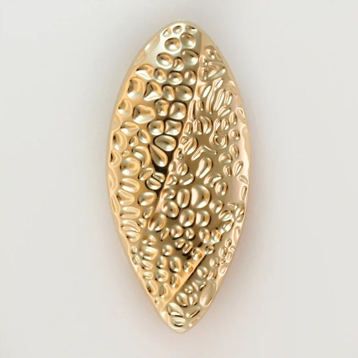 Pebbled Organic Leaf Buckle