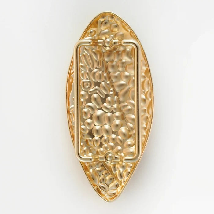 Pebbled Organic Leaf Buckle