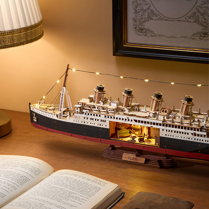 Rolife 1912·Eternal Atlantic Voyager 3D Wooden Puzzle 3D wooden puzzle model, close-up of interior components and accessories