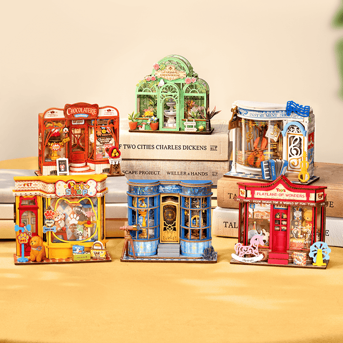 Rolife Sweet Chocolate Shop Miniature House DS046 DIY miniature house kit, close-up of interior components and accessories