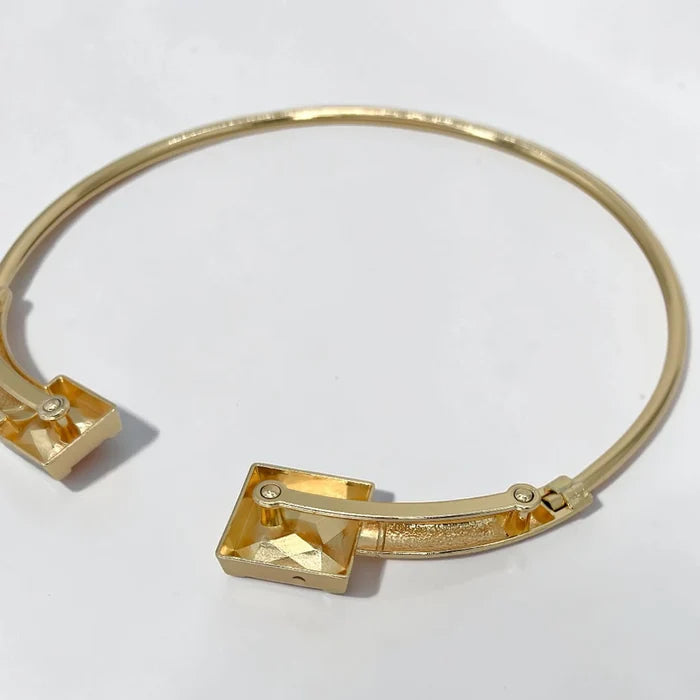 Royal Gemstone Torque Hasli Choker Necklace