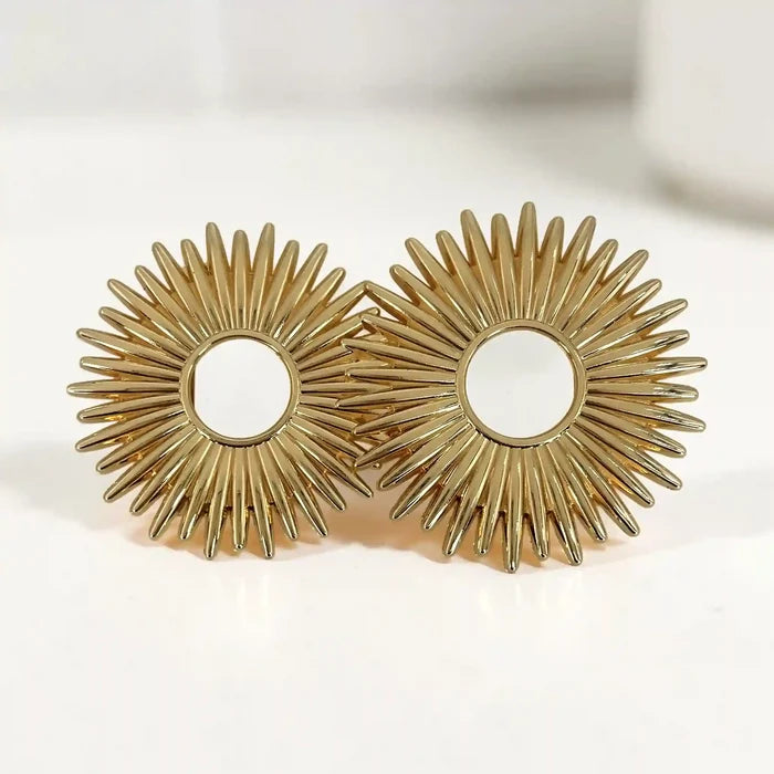 Sunburst Stud Buckle