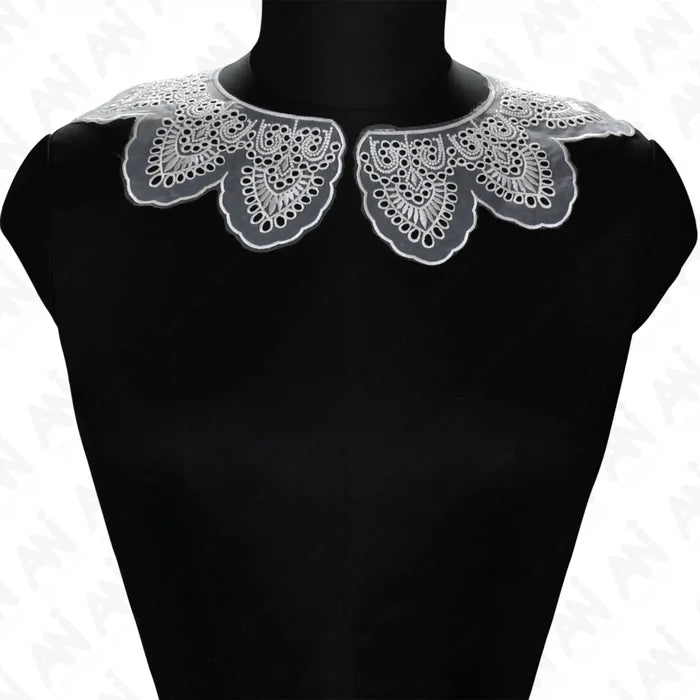 Venetian lace collar with intricate cutwork detailing, elegant neckline applique for dresses, blouses and gowns