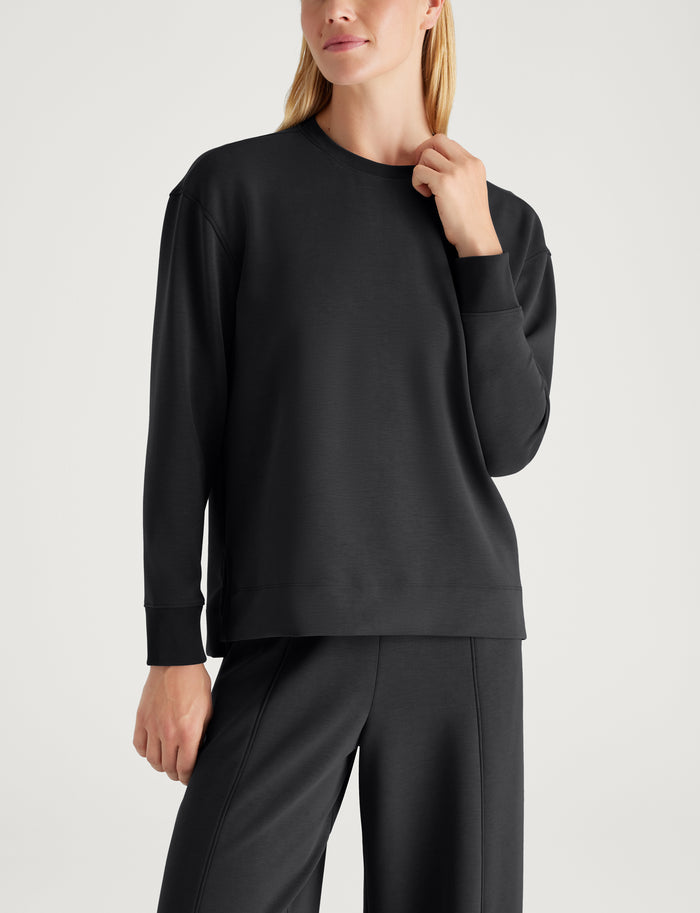 Women's Luxe Traveler Knit Long Sleeve Crew Neck::Black