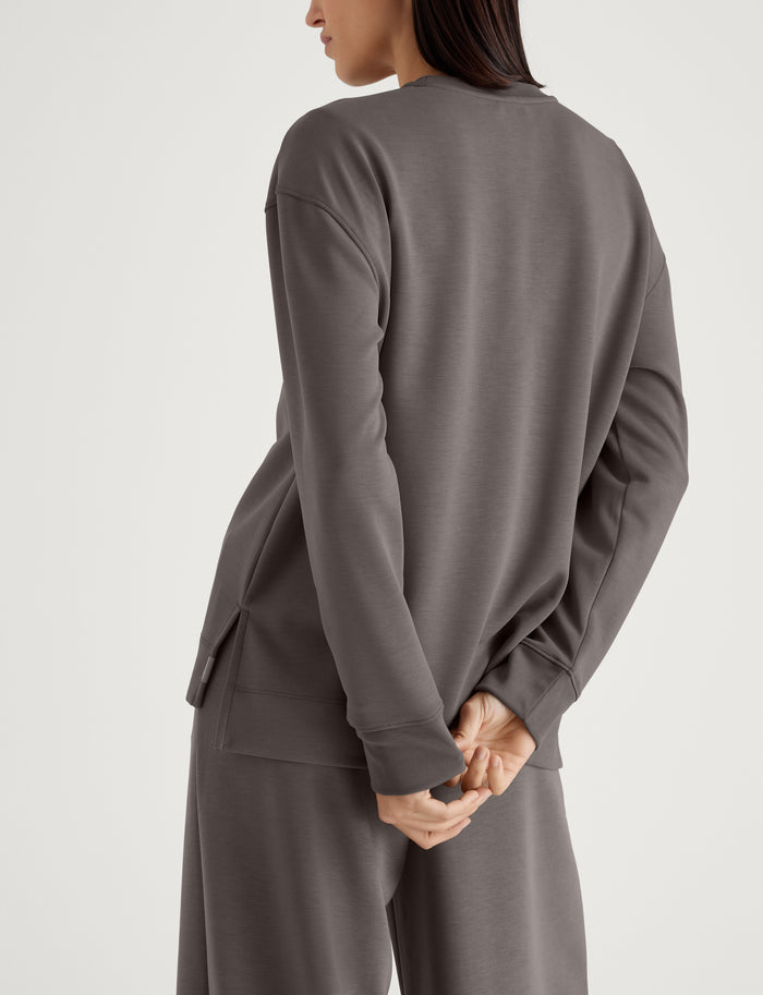 Women's Luxe Traveler Knit Long Sleeve Crew Neck::Falcon